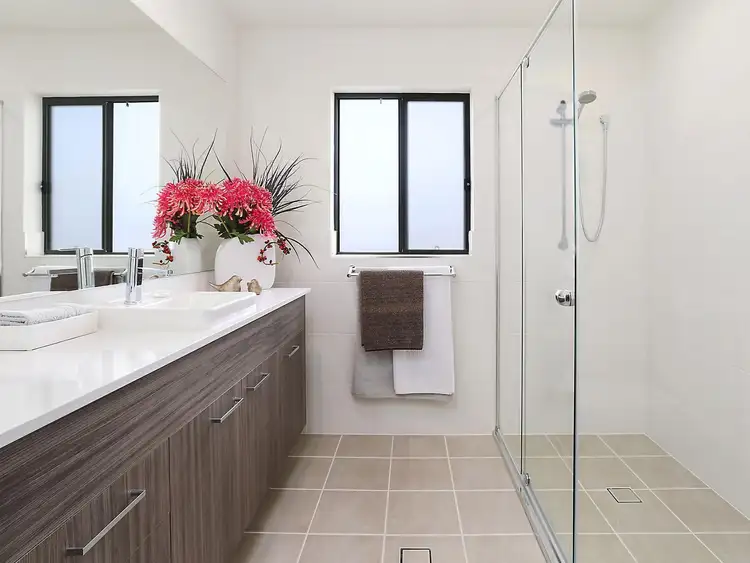 Sixth view of Homely house listing, 33 Tarrawarra Avenue, Gledswood Hills NSW 2557