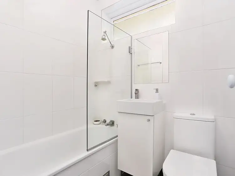 Fourth view of Homely apartment listing, 5/50 Carlisle Street, St Kilda VIC 3182