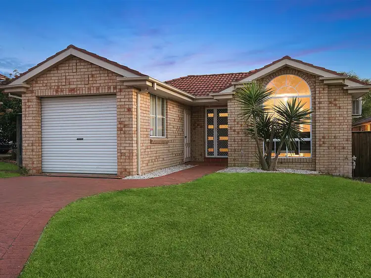 11 Nettletree Place, Casula NSW 2170