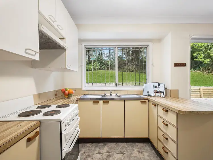 Second view of Homely house listing, 35 Taylor Avenue, Wentworth Falls NSW 2782