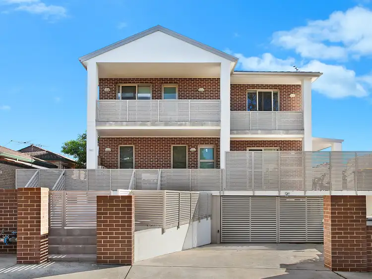 2/18 Gladstone Street, Bexley NSW 2207