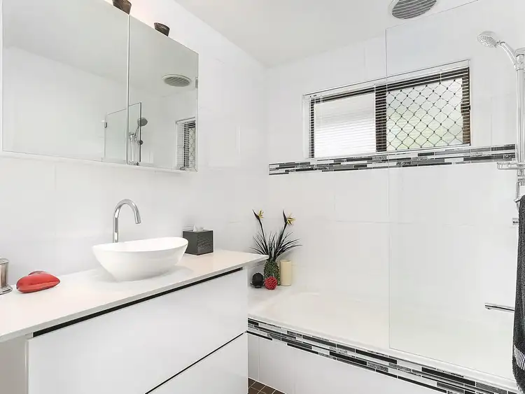 Fifth view of Homely house listing, 2 Cambuca Court, Tewantin QLD 4565