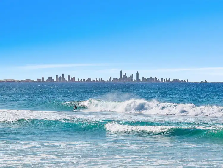 6/5 Hooker Boulevard, Broadbeach Waters QLD 4218