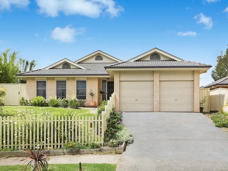 6 Reid Close, Maryland NSW 2287