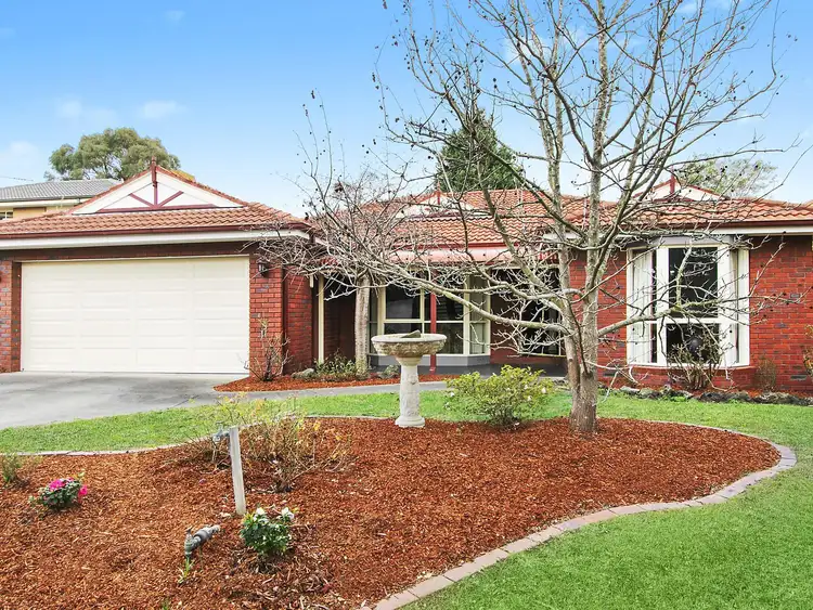 10 Golden Ash Walk, Croydon North VIC 3136