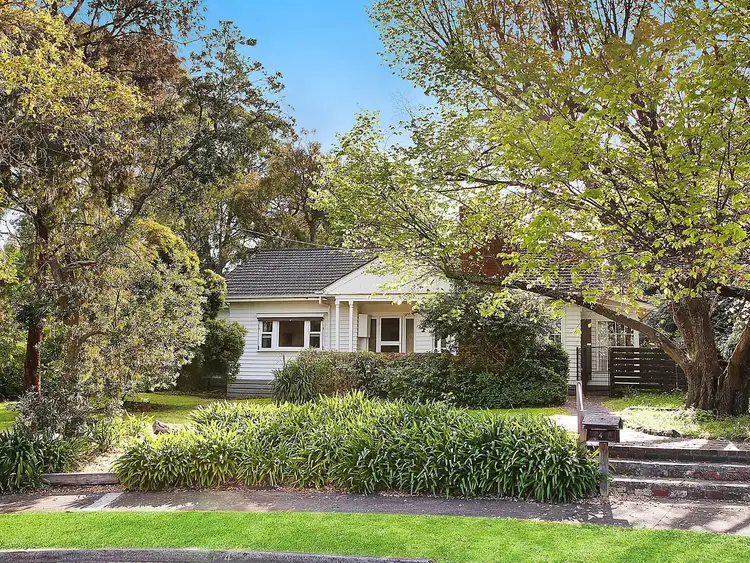 Second view of Homely house listing, 4 Ripon Court, Forest Hill VIC 3131