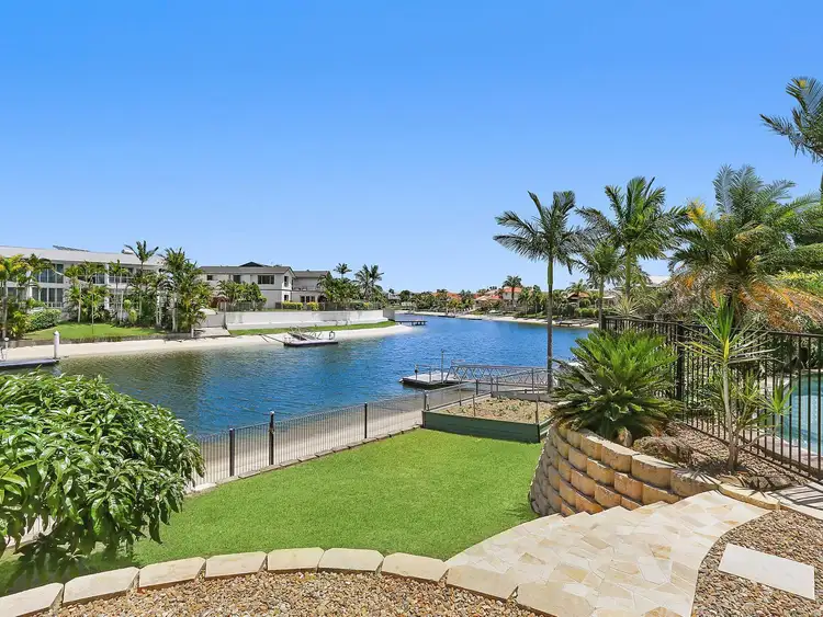 271 Rio Vista Boulevard, Mermaid Waters QLD 4218