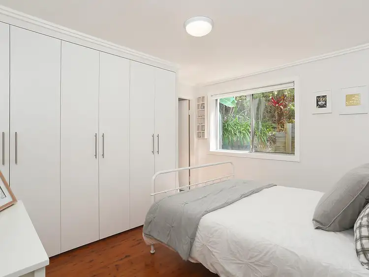 Fourth view of Homely apartment listing, 2/2 Graylind Close, Collaroy NSW 2097