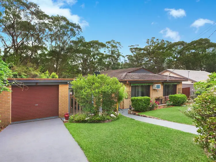 17 Nari Avenue, Point Clare NSW 2250