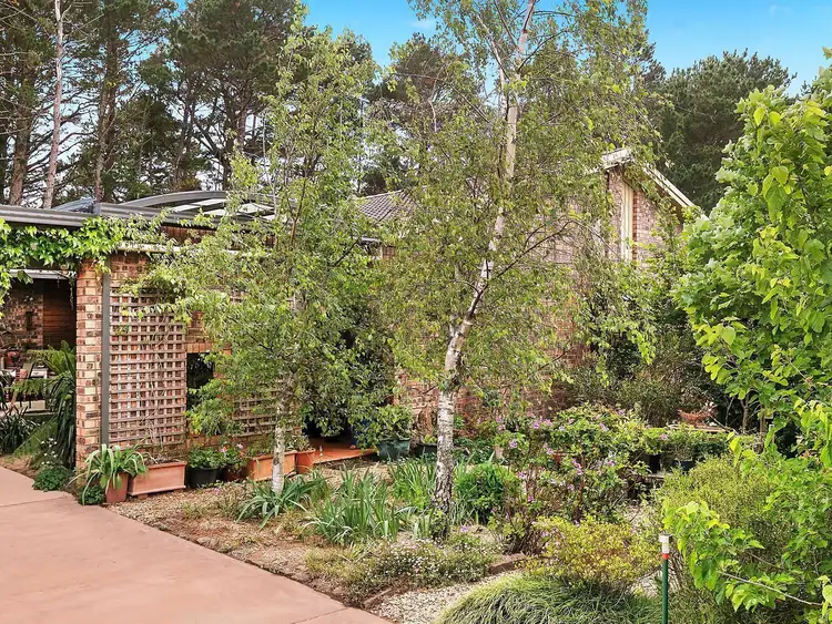 Second view of Homely house listing, 2 Queen Elizabeth Drive, Wentworth Falls NSW 2782
