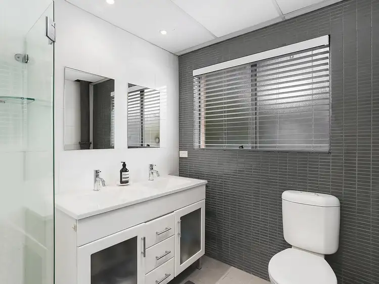 Third view of Homely apartment listing, 6/42 Sinclair Street, Wollstonecraft NSW 2065