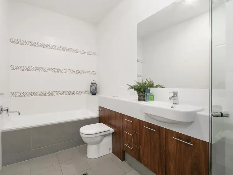 Fifth view of Homely semi-detached listing, 2/22 Billington Street, Labrador QLD 4215