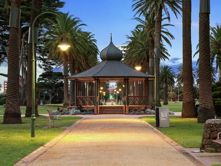 Sixth view of Homely apartment listing, 4/321 Beaconsfield Parade, St Kilda West VIC 3182