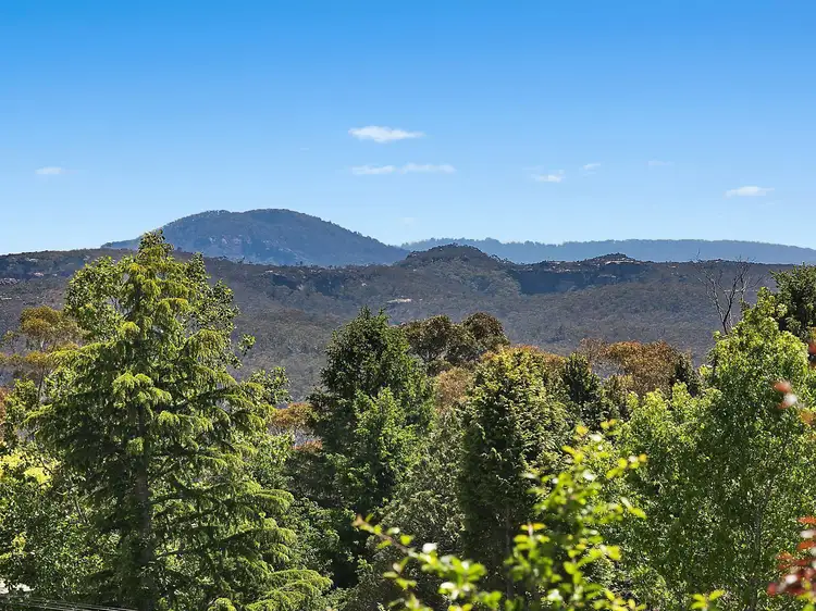 3 Panorama Crescent, Wentworth Falls NSW 2782