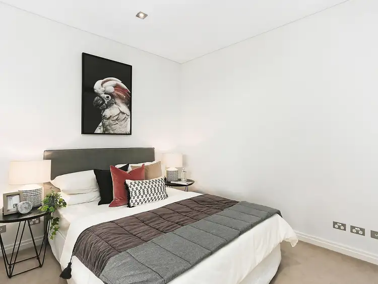 Third view of Homely apartment listing, 202/118 Alfred Street, Milsons Point NSW 2061