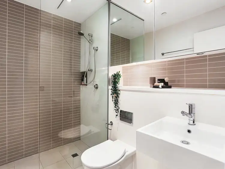 Fourth view of Homely apartment listing, 202/118 Alfred Street, Milsons Point NSW 2061