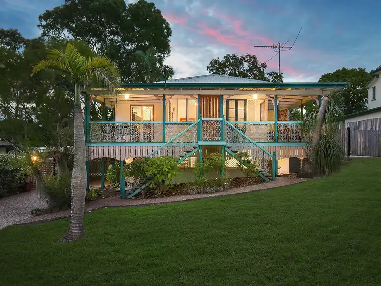 16 Bowen Street, The Range QLD 4700