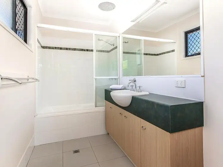 Fourth view of Homely unit listing, 8/9 Beacon Court, Sunrise Beach QLD 4567