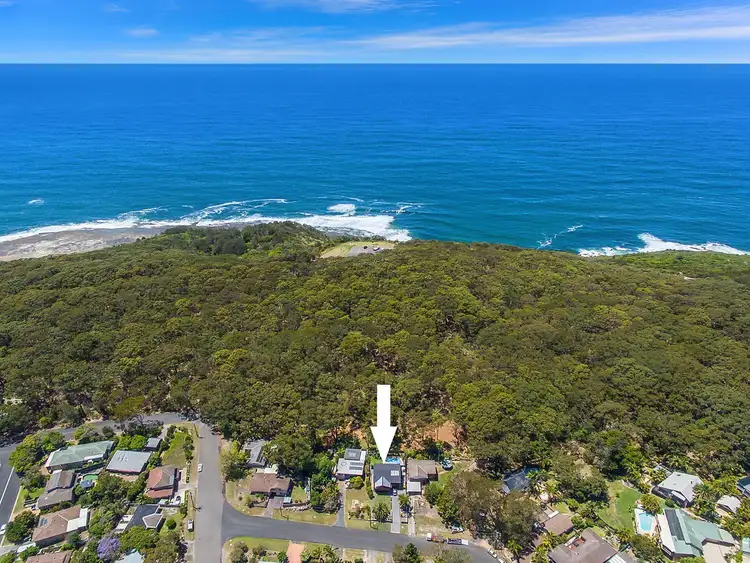 Second view of Homely house listing, 4 Kipling Drive, Bateau Bay NSW 2261