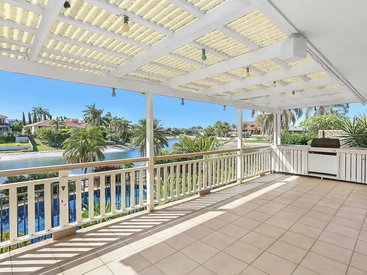 16 Kincardine Drive, Benowa Waters QLD 4217