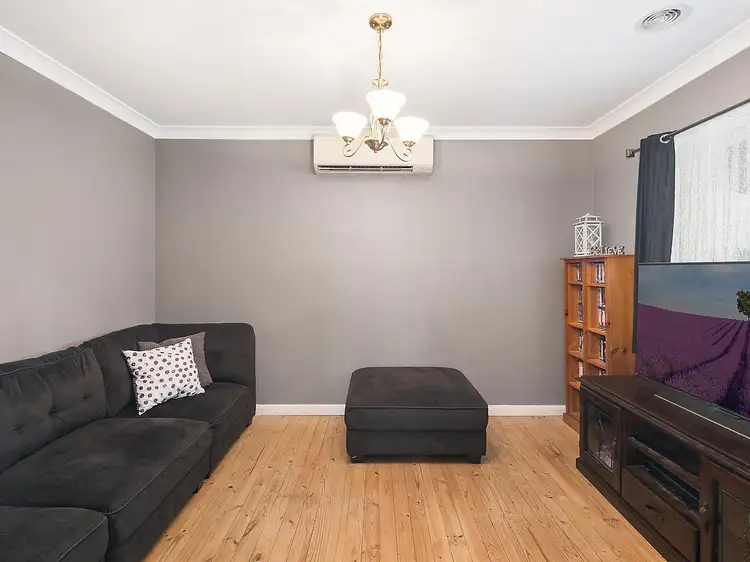 Third view of Homely house listing, 4 Hillbar Rise, Queanbeyan NSW 2620