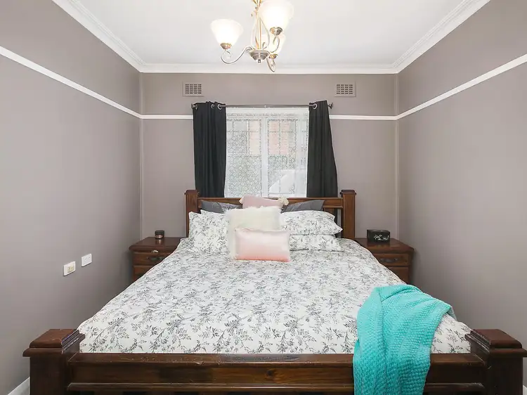 Fourth view of Homely house listing, 4 Hillbar Rise, Queanbeyan NSW 2620