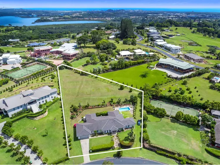 18 Sunnycrest Drive, Terranora NSW 2486