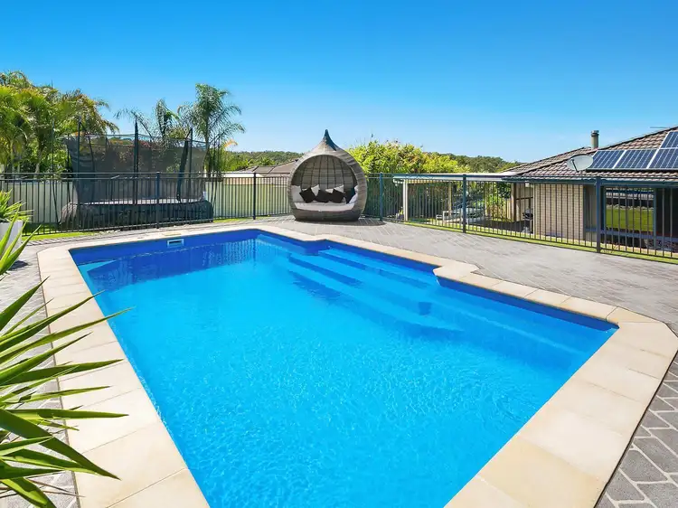 16 Celeste Place, Bonville NSW 2450