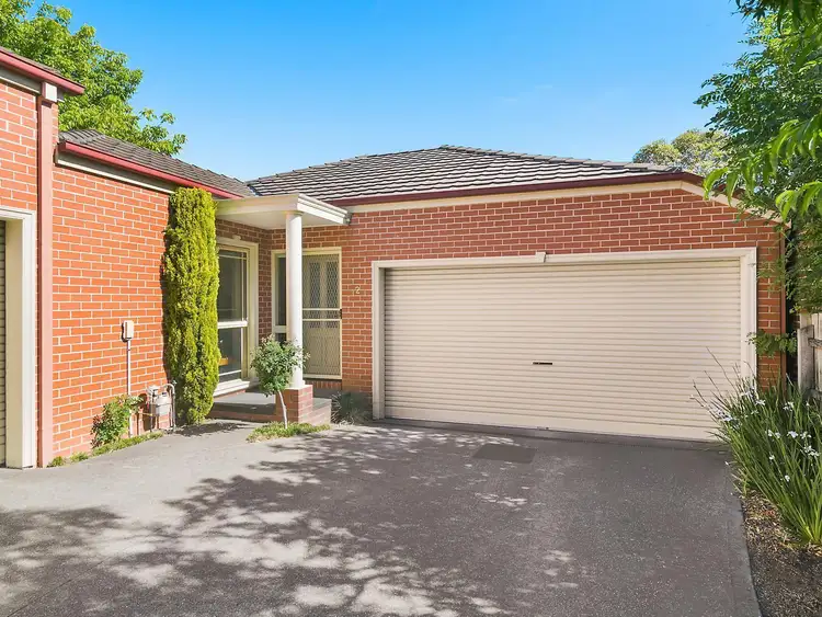 Sixth view of Homely townhouse listing, 2/32 Bizley Street, Mount Waverley VIC 3149