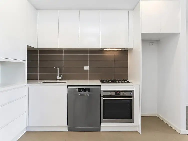 Second view of Homely apartment listing, 16/4 Park Avenue, Waitara NSW 2077
