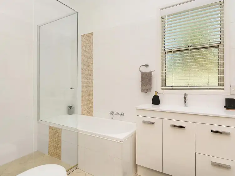 Sixth view of Homely house listing, 224 Paterson Road, Bolwarra Heights NSW 2320
