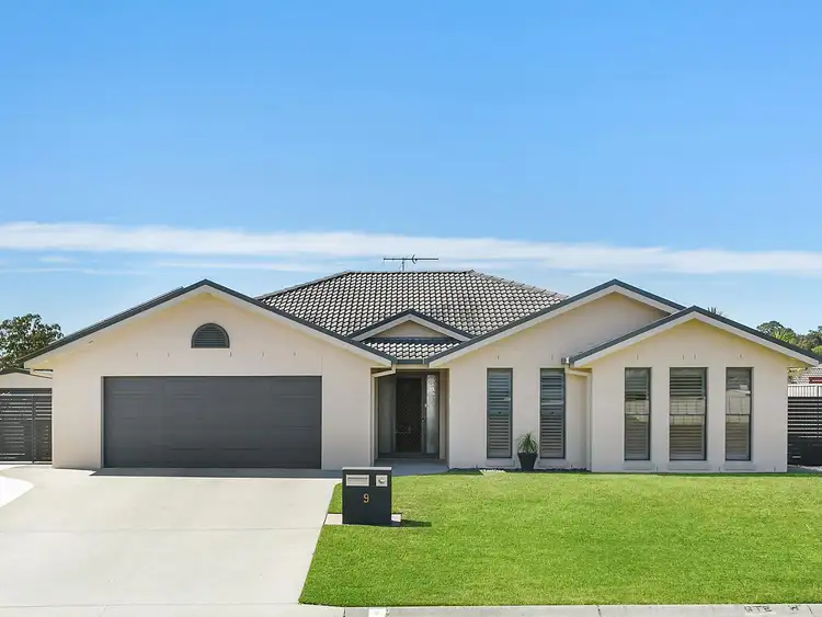 9 Roseberry Close, Rutherford NSW 2320