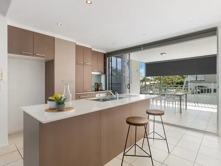 Main view of Homely unit listing, 2/1 Redarc Street, Fairfield QLD 4103