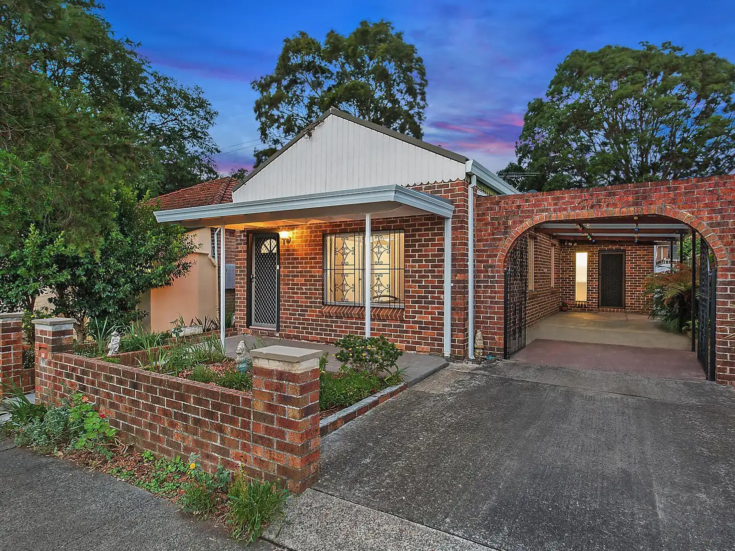 Main view of Homely house listing, 10 Chamberlain Road, Bexley NSW 2207