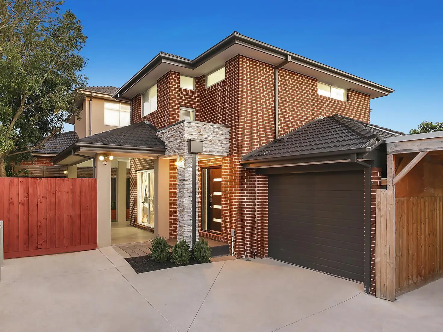 Main view of Homely townhouse listing, 2/336 Huntingdale Road, Mount Waverley VIC 3149