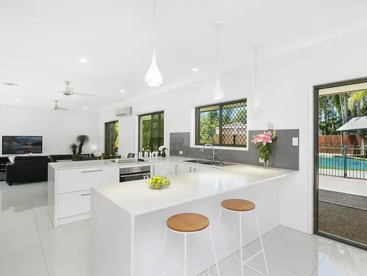 5 Ballantyne Court, Glenview QLD 4553