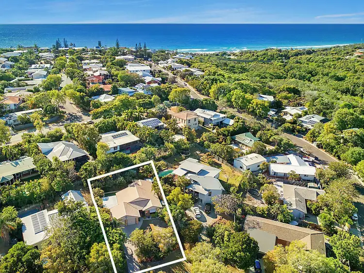 Second view of Homely house listing, 8 Ranger Court, Sunrise Beach QLD 4567