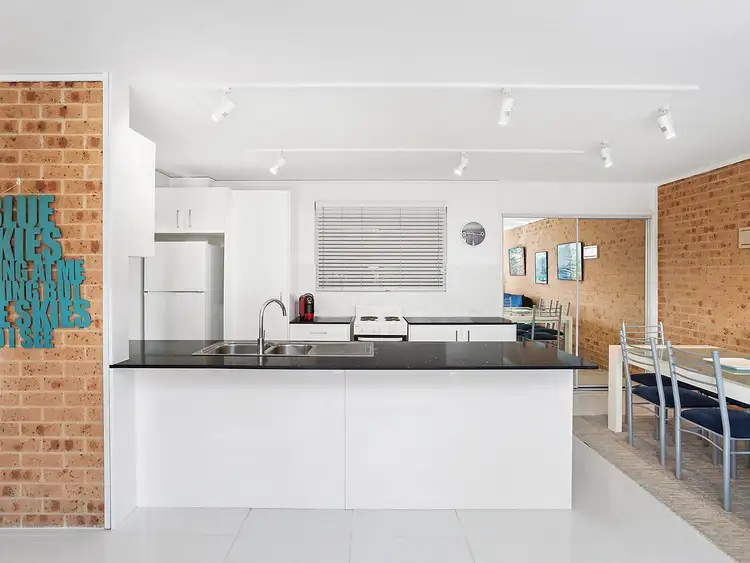 Fourth view of Homely apartment listing, 2/170 Avoca Drive, Avoca Beach NSW 2251