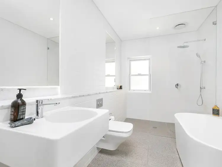 Fifth view of Homely apartment listing, 2/16 East Esplanade, Manly NSW 2095