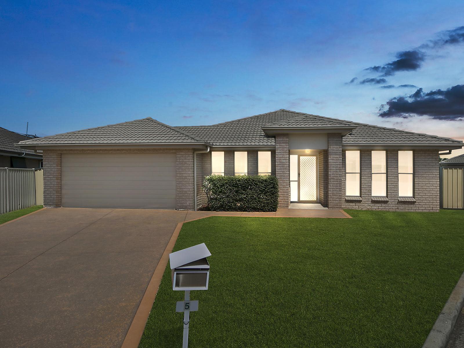5 Cameron Close, Heddon Greta NSW 2321