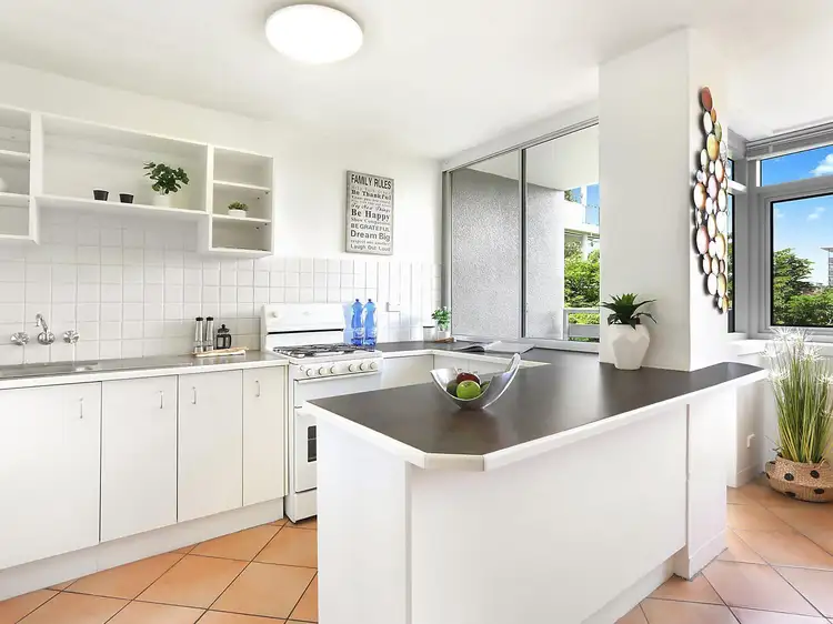 Second view of Homely apartment listing, 3G/172 Oxlade Drive, New Farm QLD 4005