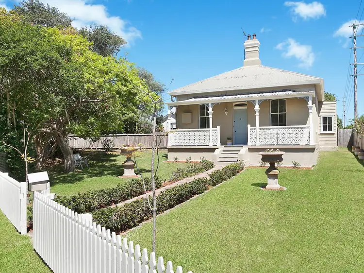 1 Wilson Parade, Heathcote NSW 2233