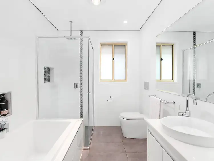 Sixth view of Homely house listing, 26 Springfield Court, Wattle Grove NSW 2173