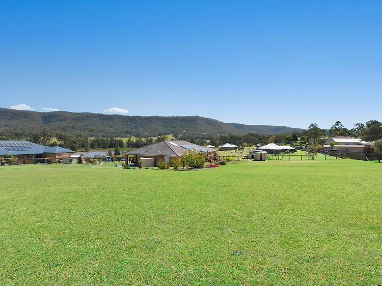 21 Third Avenue, Millfield NSW 2325