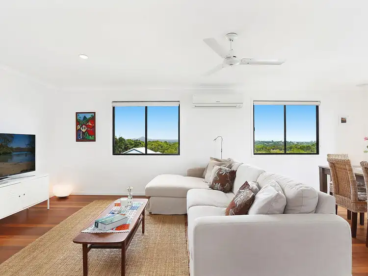 1/12 Advance Place, Sunrise Beach QLD 4567