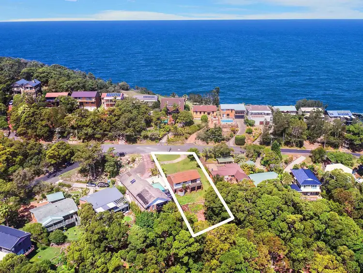 Second view of Homely house listing, 2 Vista Avenue, Copacabana NSW 2251