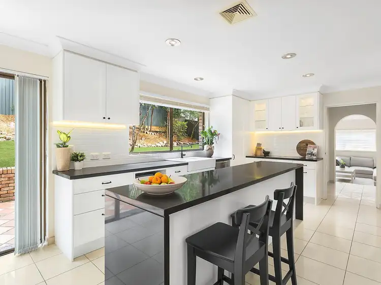 26 Sylvan Ridge Drive, Illawong NSW 2234