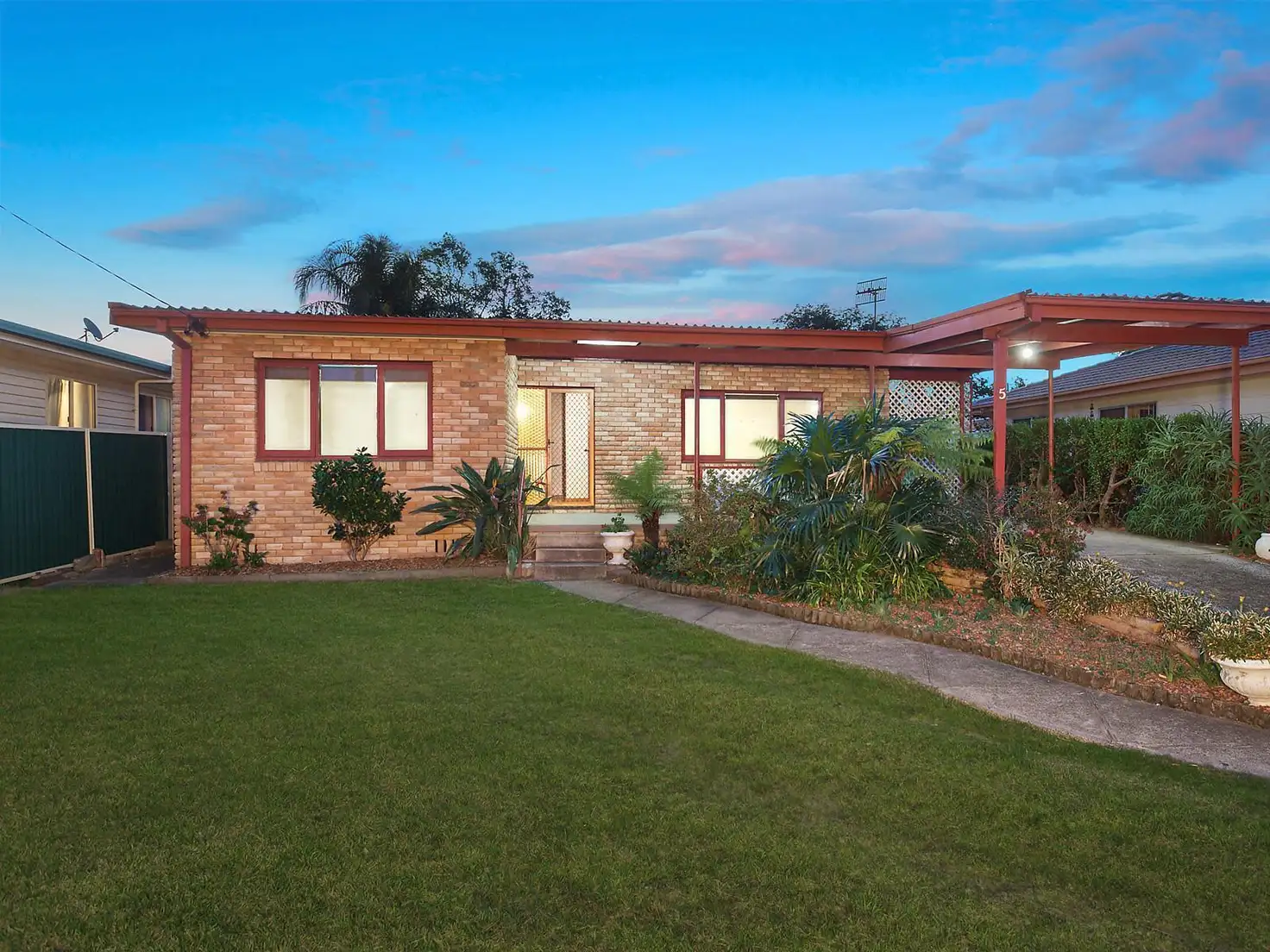 Main view of Homely house listing, 5 Flinders Avenue, Killarney Vale NSW 2261