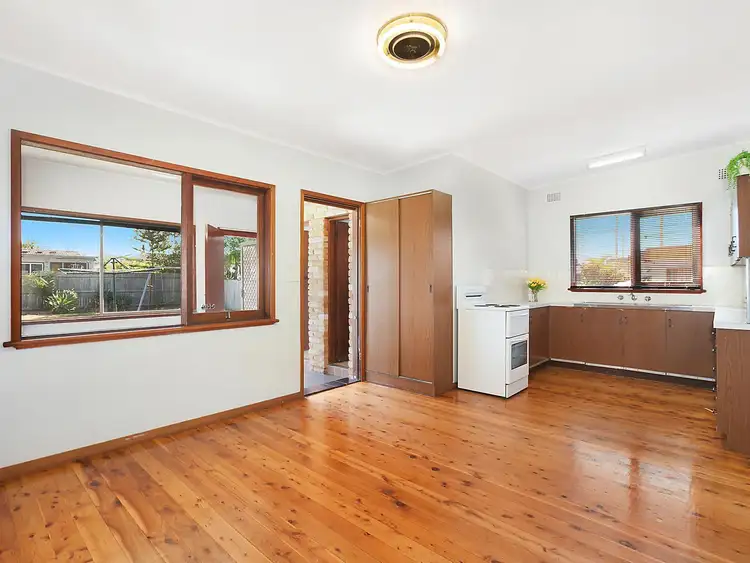Second view of Homely house listing, 5 Flinders Avenue, Killarney Vale NSW 2261