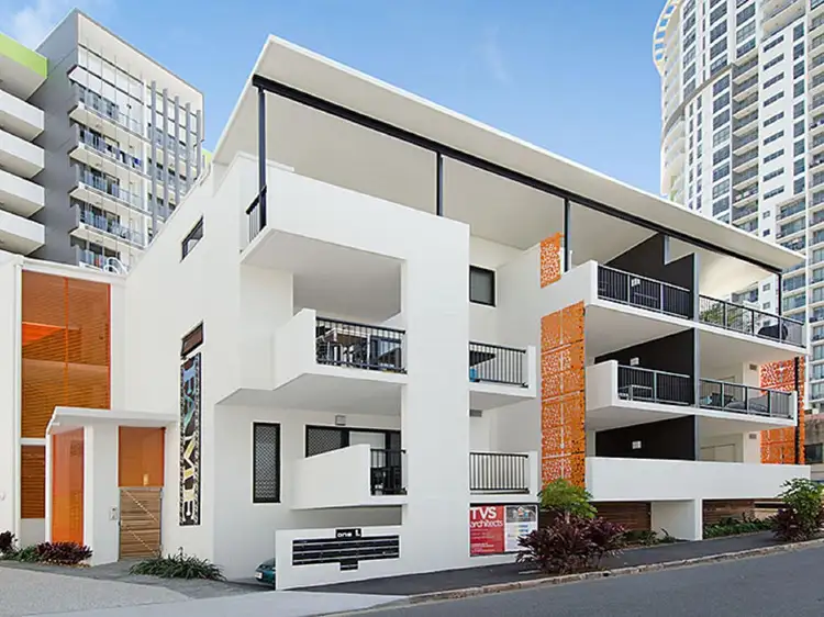 16/1 Hurworth Street